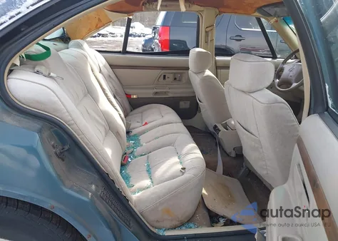 1998 Oldsmobile Eighty-Eight Ls from USA, damaged, VIN 1G3HN52K1W4802204